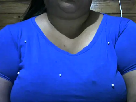 Snapshot of MARRENTINHA34 chatting on 26, 11, 2025 MARRENTINHA34 online show from 26, 11, 2025