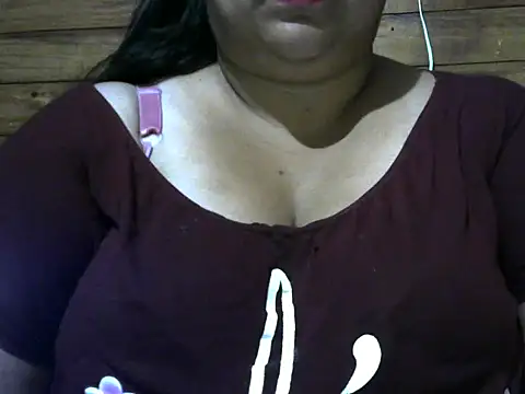 Snapshot of MARRENTINHA34 chatting on 28, 11, 2025 MARRENTINHA34 online show from 28, 11, 2025