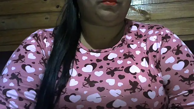 Snapshot of MARRENTINHA34 chatting on 8, 7, 2026 MARRENTINHA34 online show from 8, 7, 2026