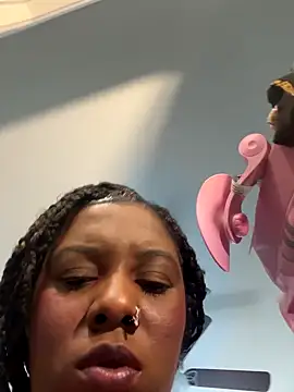 Snapshot of MsSuperWettt chatting on 10, 9, 2025 MsSuperWettt online show from 10, 9, 2025