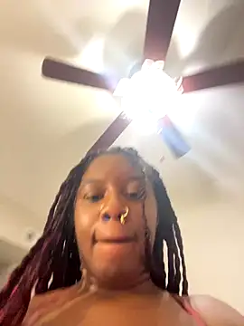 Snapshot of MsSuperWettt chatting on 28, 9, 2025 MsSuperWettt online show from 28, 9, 2025