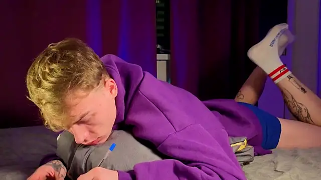 Snapshot of callmealexthx chatting on 15, 12, 2025 callmealexthx online show from 15, 12, 2025