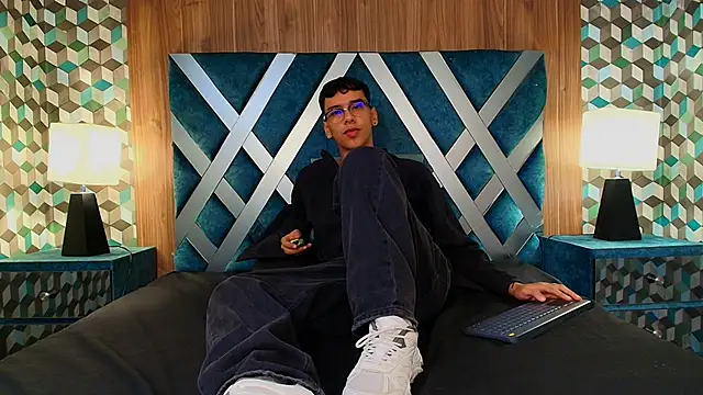 Aiden Royce online show from 11, 9, 2025