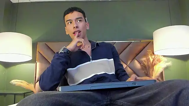 Snapshot of Aiden_Royce chatting on 12, 1, 2026 Aiden Royce online show from 12, 1, 2026