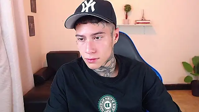 Snapshot of setthomas chatting on 5, 1, 2026 setthomas online show from 5, 1, 2026