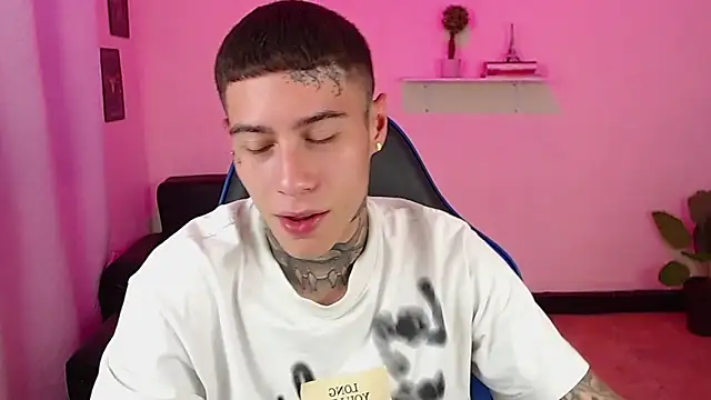 Snapshot of setthomas chatting on 9, 1, 2026 setthomas online show from 9, 1, 2026