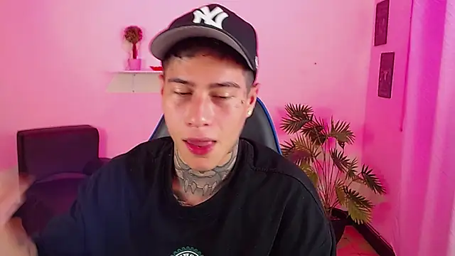 Snapshot of setthomas chatting on 24, 2, 2026 setthomas online show from 24, 2, 2026