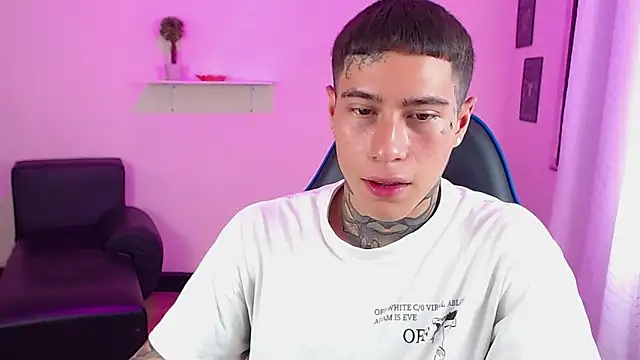 Snapshot of setthomas chatting on 2, 3, 2026 setthomas online show from 2, 3, 2026