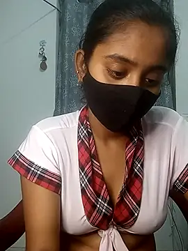 Snapshot of shrutee12 chatting on 12, 11, 2025 shrutee12 online show from 12, 11, 2025