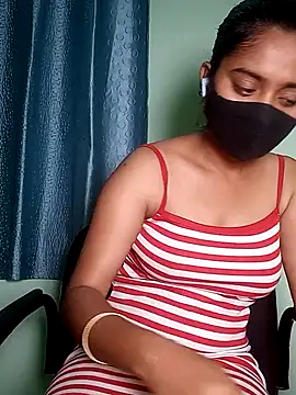 Snapshot of shrutee12 chatting on 25, 3, 2026 shrutee12 online show from 25, 3, 2026