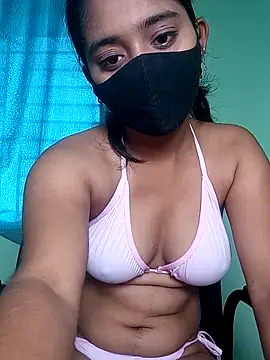 Snapshot of shrutee12 chatting on 7, 4, 2026 shrutee12 online show from 7, 4, 2026