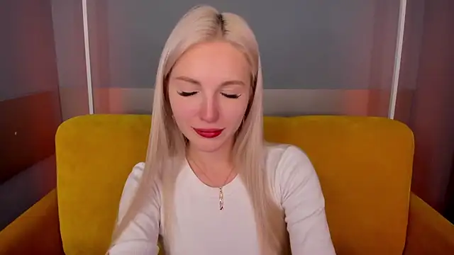 Snapshot of LisaFoxyMe chatting on 15, 9, 2025 LisaFoxyMe online show from 15, 9, 2025