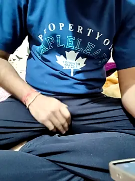 Snapshot of mehulsomm7 chatting on 24, 11, 2025 mehulsomm7 online show from 24, 11, 2025