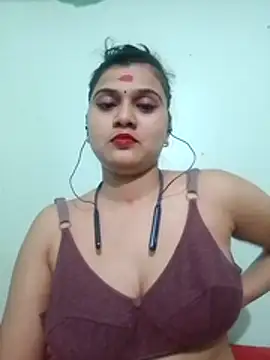 Snapshot of Kavya-Tiwari chatting on 10, 11, 2025 Kavya-Tiwari online show from 10, 11, 2025