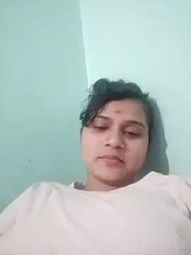 Snapshot of Kavya-Tiwari chatting on 13, 4, 2026 Kavya-Tiwari online show from 13, 4, 2026