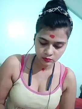 Snapshot of Kavya-Tiwari chatting on 21, 5, 2026 Kavya-Tiwari online show from 21, 5, 2026