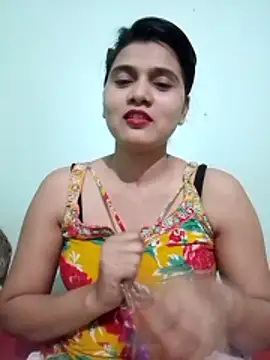 Snapshot of Kavya-Tiwari chatting on 25, 5, 2026 Kavya-Tiwari online show from 25, 5, 2026