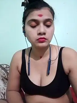 Snapshot of Kavya-Tiwari chatting on 2, 6, 2026 Kavya-Tiwari online show from 2, 6, 2026