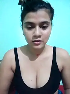 Snapshot of Kavya-Tiwari chatting on 3, 6, 2026 Kavya-Tiwari online show from 3, 6, 2026
