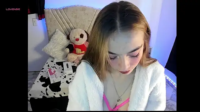 Snapshot of Mia_Victoria22 chatting on 17, 3, 2026 Mia Victoria22 online show from 17, 3, 2026