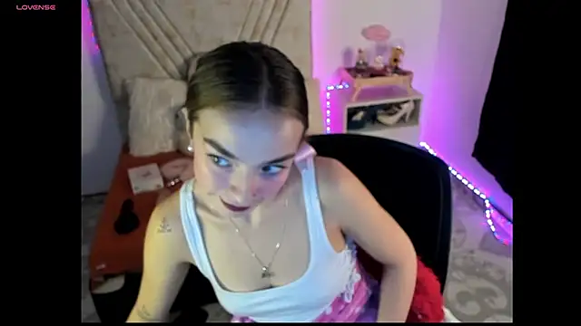 Mia Victoria22 online show from 22, 7, 2026
