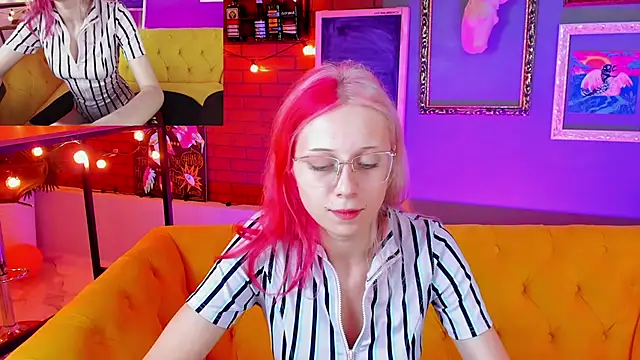 Snapshot of SakuraBliss chatting on 24, 9, 2025 SakuraBliss online show from 24, 9, 2025