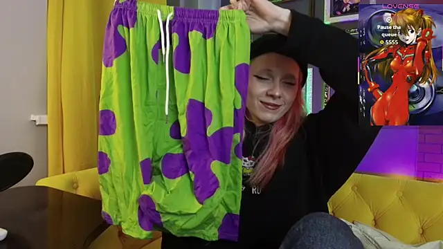 Snapshot of SakuraBliss chatting on 27, 10, 2025 SakuraBliss online show from 27, 10, 2025