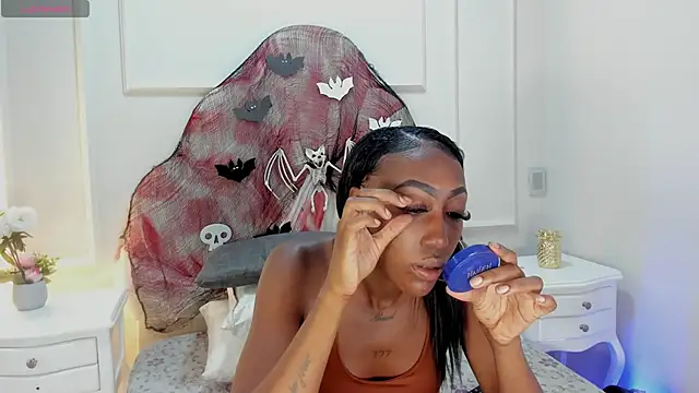 Snapshot of Anamonrroe chatting on 23, 10, 2025 Anamonrroe online show from 23, 10, 2025