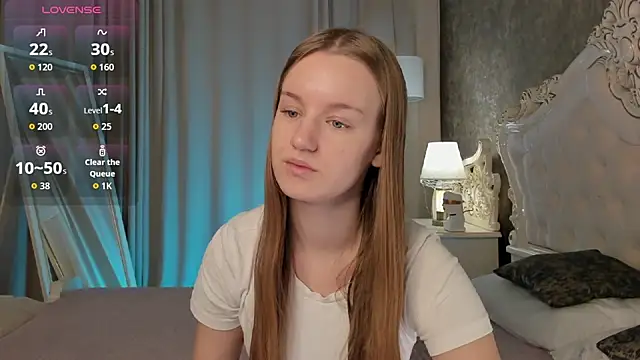 Snapshot of Lucy_Shaw chatting on 14, 10, 2025 Lucy Shaw online show from 14, 10, 2025