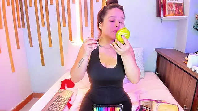 Jennifer Vega1 online show from 15, 9, 2025