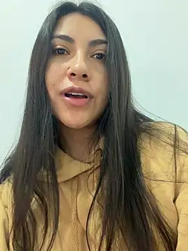 Snapshot of miel_latina chatting on 2, 7, 2026 miel latina online show from 2, 7, 2026