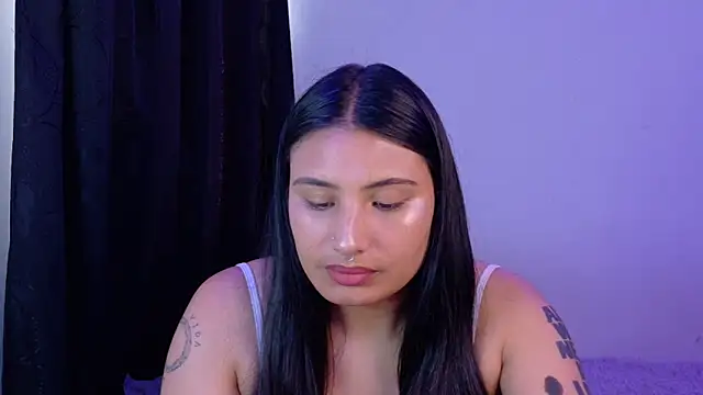 Snapshot of Linda_andrew chatting on 4, 6, 2026 Linda andrew online show from 4, 6, 2026