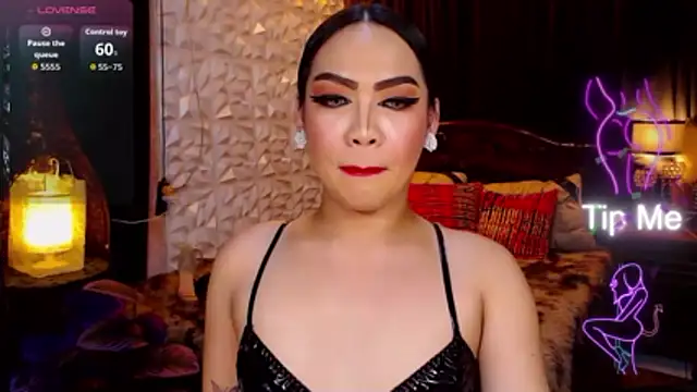 Snapshot of GODDESSHUGECOCKANDREA chatting on 23, 4, 2026 GODDESSHUGECOCKANDREA online show from 23, 4, 2026