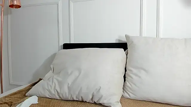 Snapshot of im_Lorena chatting on 12, 11, 2025 im Lorena online show from 12, 11, 2025