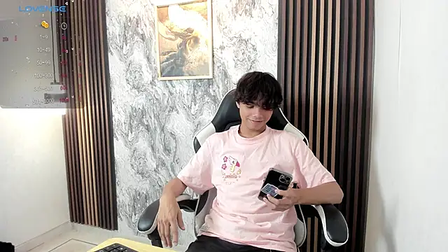 Snapshot of Honeymoon_sariel chatting on 12, 9, 2025 Honeymoon sariel online show from 12, 9, 2025