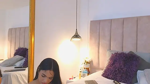 arianaa miller  online show from 8, 9, 2025