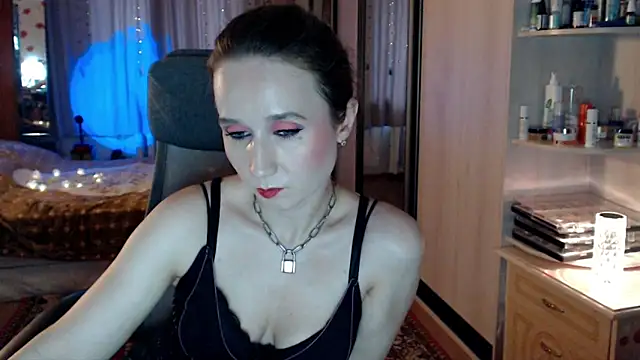 ClassyInna online show from 5, 12, 2025