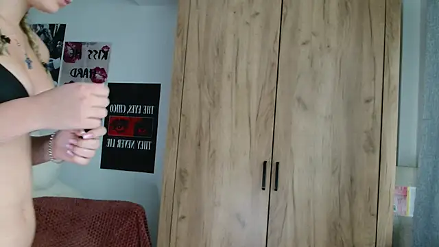Snapshot of ScarlettSmithX chatting on 9, 9, 2025 ScarlettSmithX online show from 9, 9, 2025