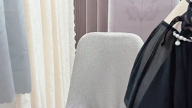 Snapshot of Shenlly chatting on 2, 12, 2025 Shenlly online show from 2, 12, 2025