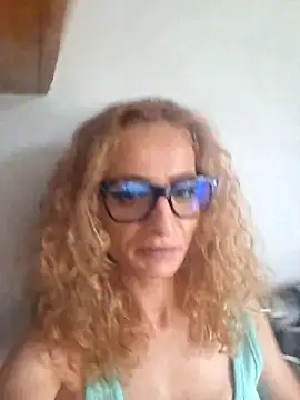 Snapshot of aellabeyonce chatting on 11, 6, 2026 aellabeyonce online show from 11, 6, 2026