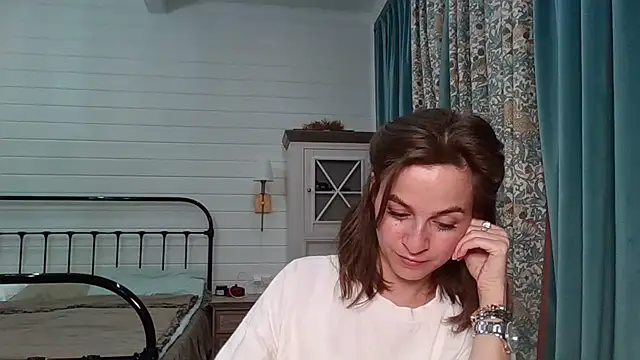 Snapshot of Niravyn_ chatting on 9, 10, 2025 Niravyn online show from 9, 10, 2025