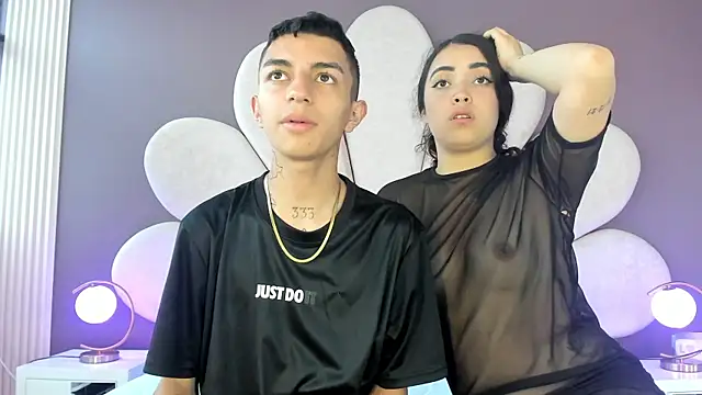 NickandAbby  online show from 13, 4, 2026