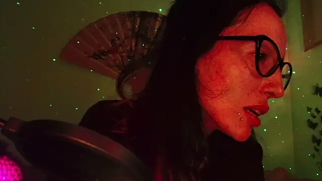 Snapshot of KiotoShine chatting on 12, 3, 2026 KiotoShine online show from 12, 3, 2026