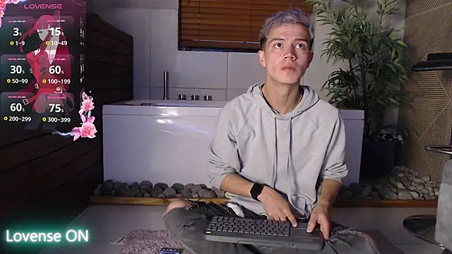 Snapshot of nicktorn chatting on 8, 1, 2026 nicktorn online show from 8, 1, 2026