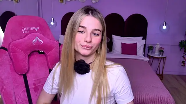 SweetyLicky online show from 28, 11, 2025