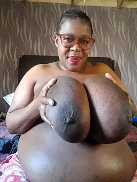 Snapshot of BoobsQueen46K chatting on 10, 6, 2026 BoobsQueen46K online show from 10, 6, 2026