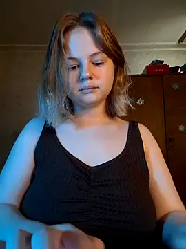 Snapshot of SlipperSherry chatting on 6, 10, 2025 SlipperSherry online show from 6, 10, 2025