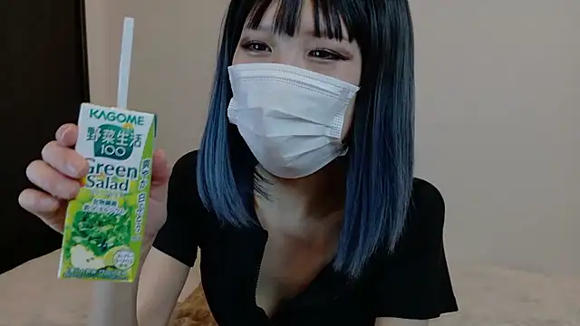 sarina at online show from 13, 3, 2026