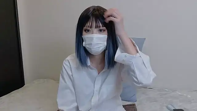 sarina at online show from 18, 7, 2026