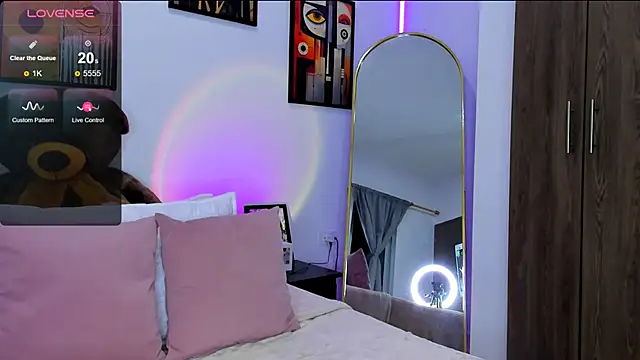 Snapshot of Valkyrie_sky chatting on 1, 4, 2026 Valkyrie sky online show from 1, 4, 2026